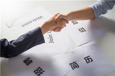 定制學校人力資源管理系統一套多少錢？