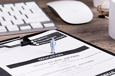 有沒有便宜好用的oa考勤管理系統推薦？